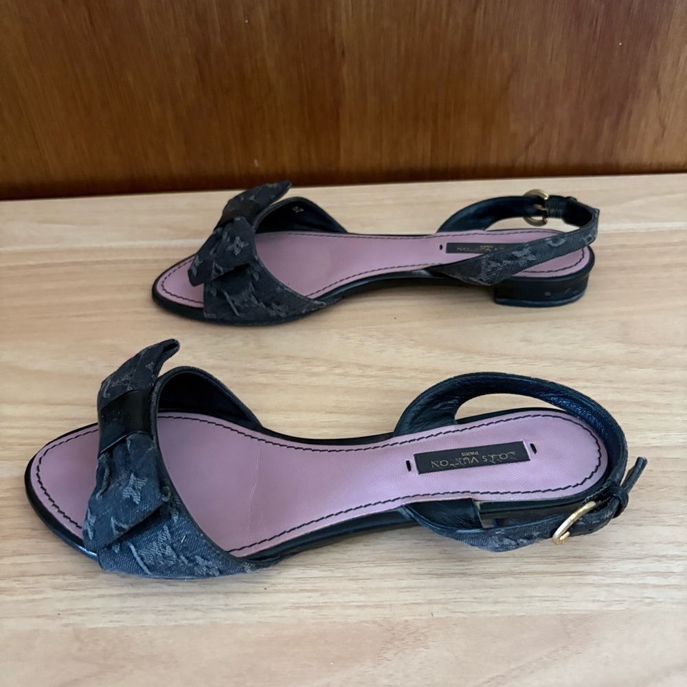 LOUIS VUITTON sz 7 37 Black Denim Bow Flats Sandals - Picture 2 of 14